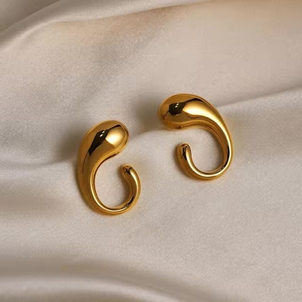 Lili Bold Gold-Tone Geometric Thick Earrings - Stainless Steel, Hypoallergenic - Picture 2 of 6